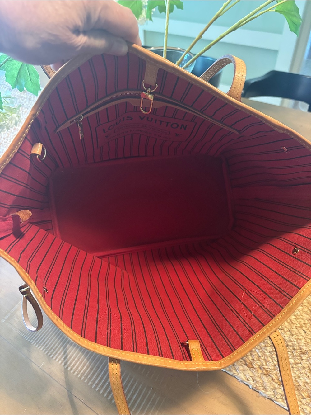 Louis Vuitton Brown Neverfull MM Tote - Picture 4 of 17